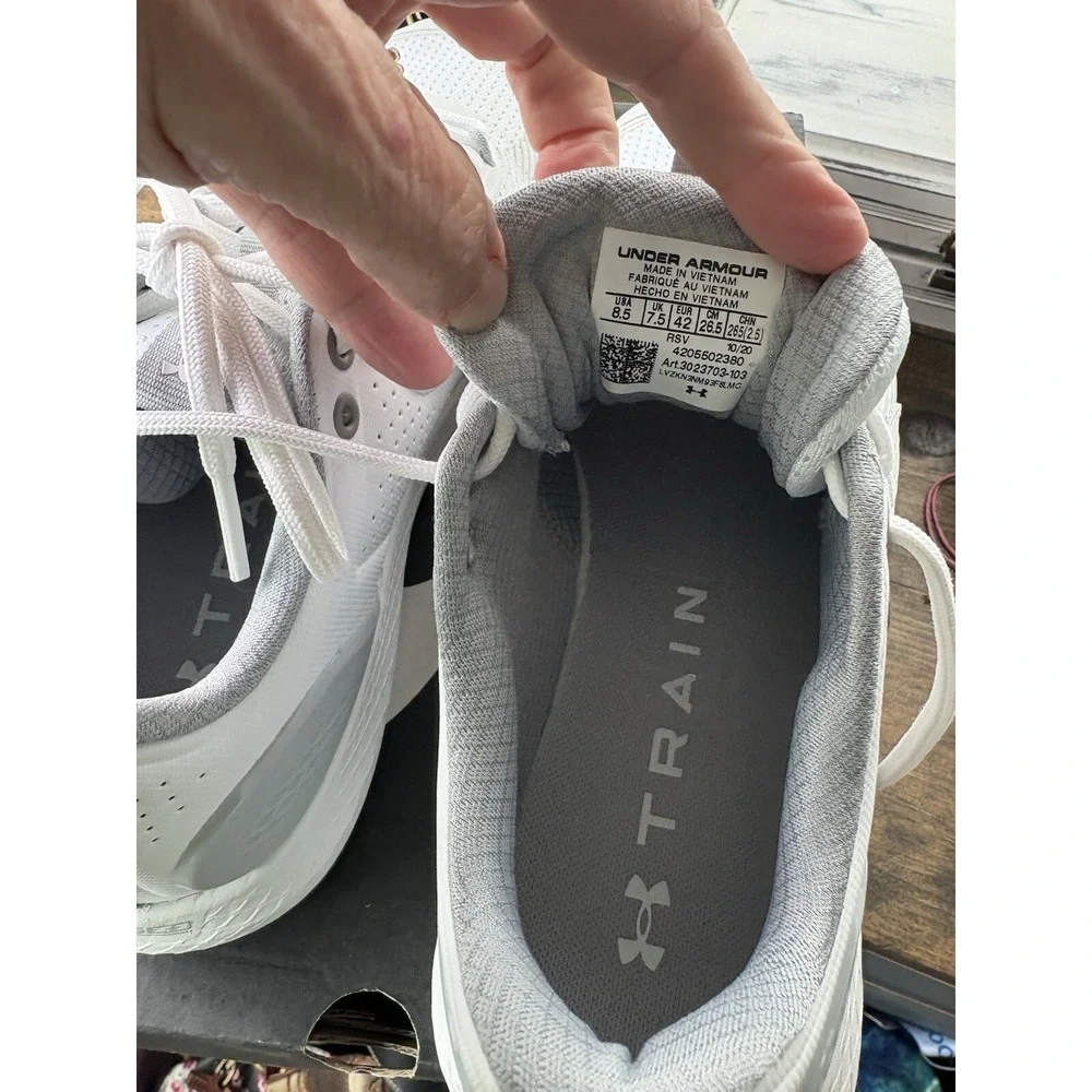 Under Armour Charged Commit TR 3 White Mod Grey 8.5